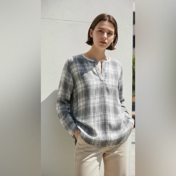 Anthropologie Tops - Anthropologie Cloth & Stone Shirt Women’s Small Long Sleeve.  LTOP645